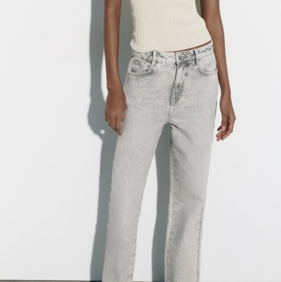 Zara High Waisted Straight leg Jeans - Picture 3 of 11